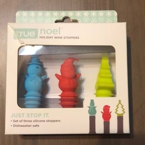 NWT ✨ Holiday wine stoppers